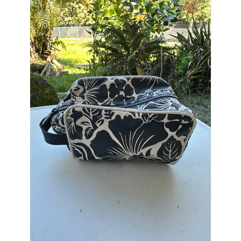 Aloha Collection Lucky 11 Limited Edition Black Sandstone Heipua Print Git Kit